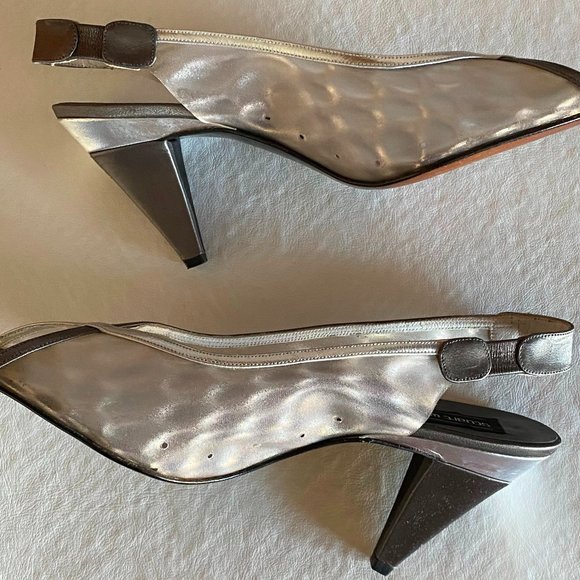 Stuart Weitzman Open Toe Slingback Silver Pumps 9 - Picture 1 of 11